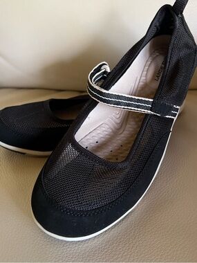 Lands’ End Black Mesh Mary Jane Flats NEW Comfort Walking Shoes